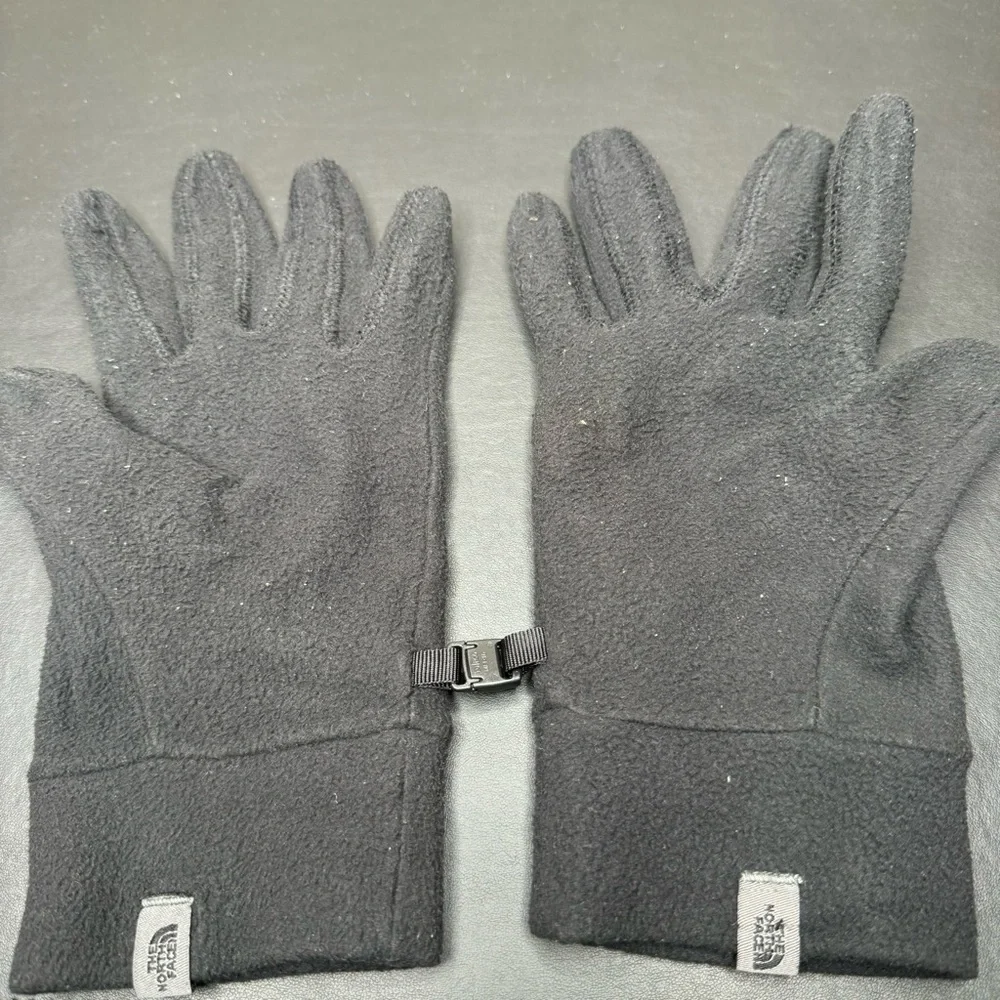 The north face men’s gloves size medium